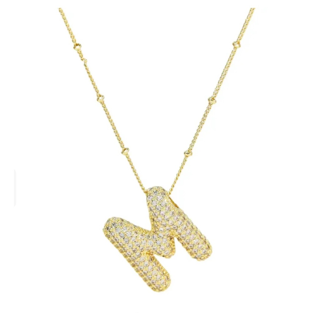 Dazzling Gold 'M' Pendant Necklace